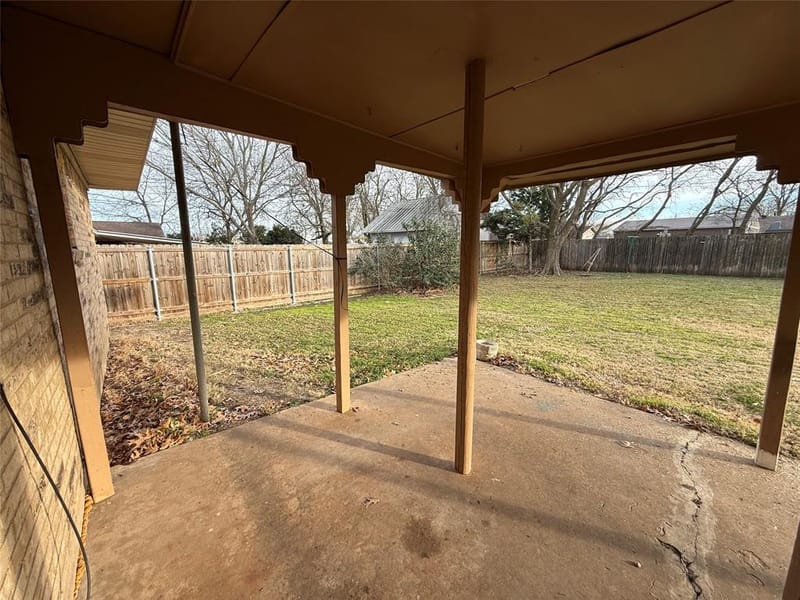 415 W Highland Drive, Whitewright TX 75491 - Photo 6