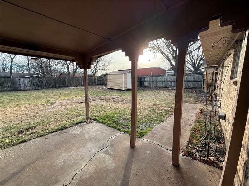 415 W Highland Drive, Whitewright TX 75491 - Photo 4