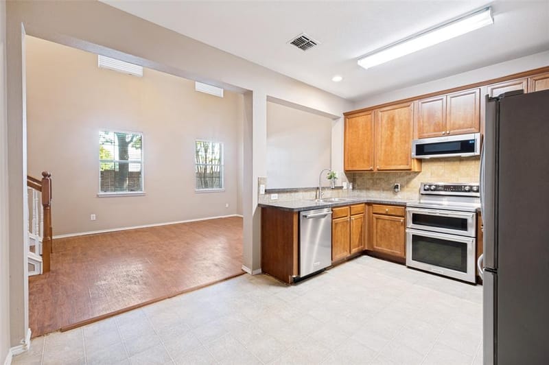 3004 Stone Forest Circle, McKinney TX 75070 - Photo 11