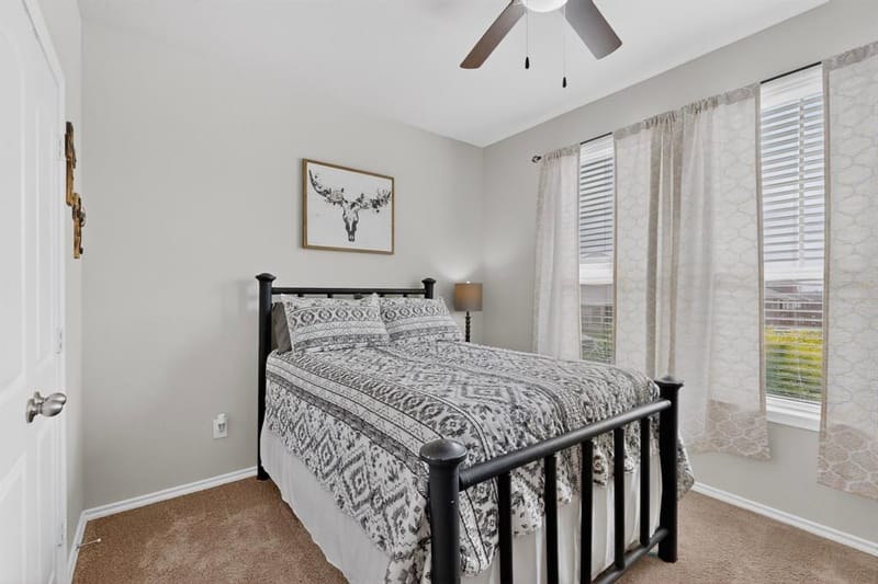 645 Pawprint Hollow, Godley TX 76044 - Photo 30