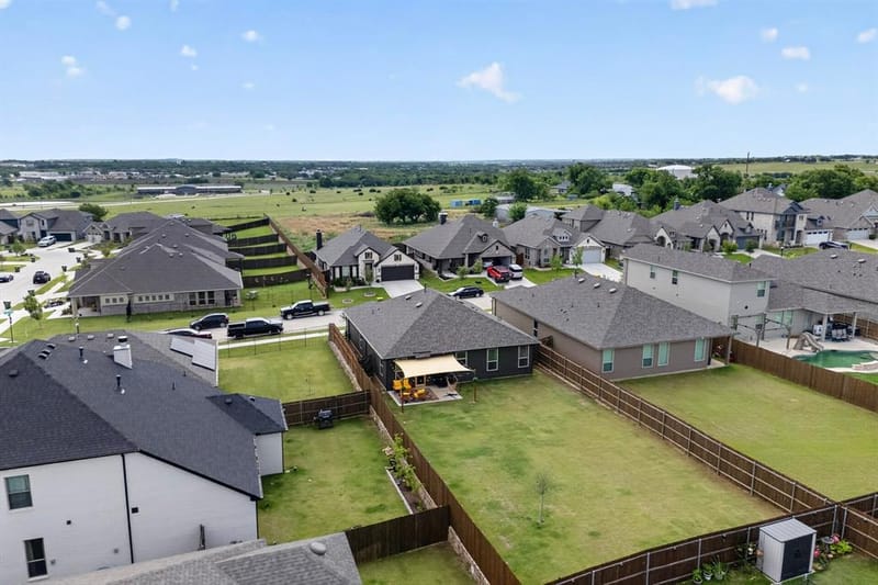 645 Pawprint Hollow, Godley TX 76044 - Photo 39