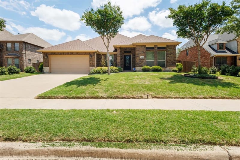 1004 Keats Drive, DeSoto TX 75115