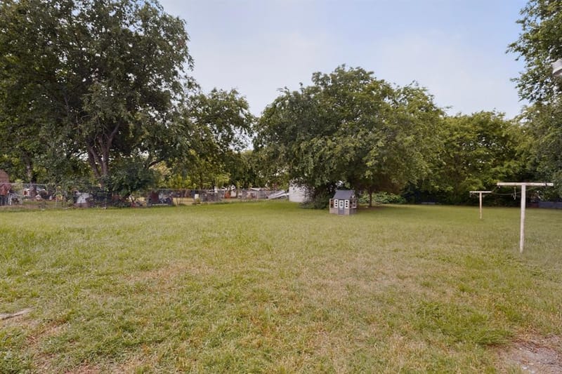 8927 Beckley View Avenue, Dallas TX 75232 - Photo 16