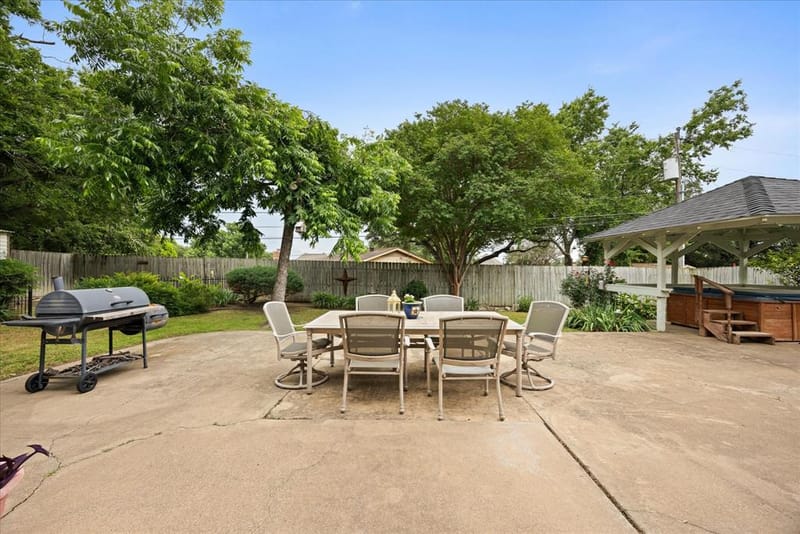 5007 Comanche Drive, Granbury TX 76049 - Photo 32