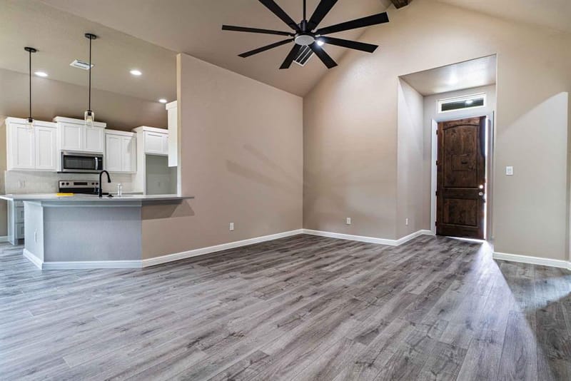 916 Mojave Trail, Granbury TX 76048 - Photo 7