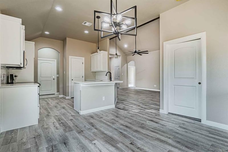916 Mojave Trail, Granbury TX 76048 - Photo 11