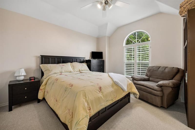 9705 Valley Lake Court, Irving TX 75063 - Photo 26