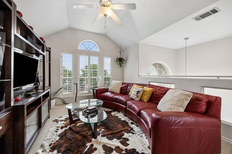 9705 Valley Lake Court, Irving TX 75063 - Photo 22