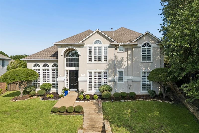 9705 Valley Lake Court, Irving TX 75063