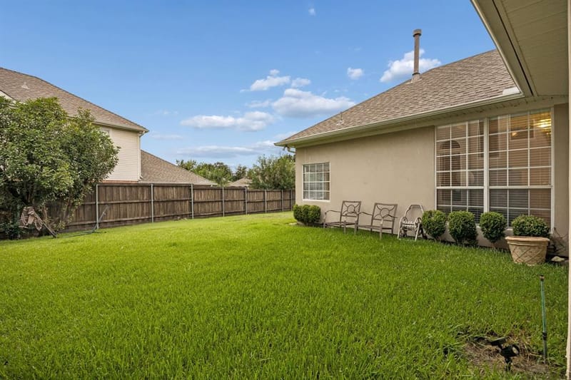 9705 Valley Lake Court, Irving TX 75063 - Photo 30