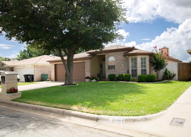 1363 Yorkshire Street # 2, Fort Worth TX 76134 - Photo 3