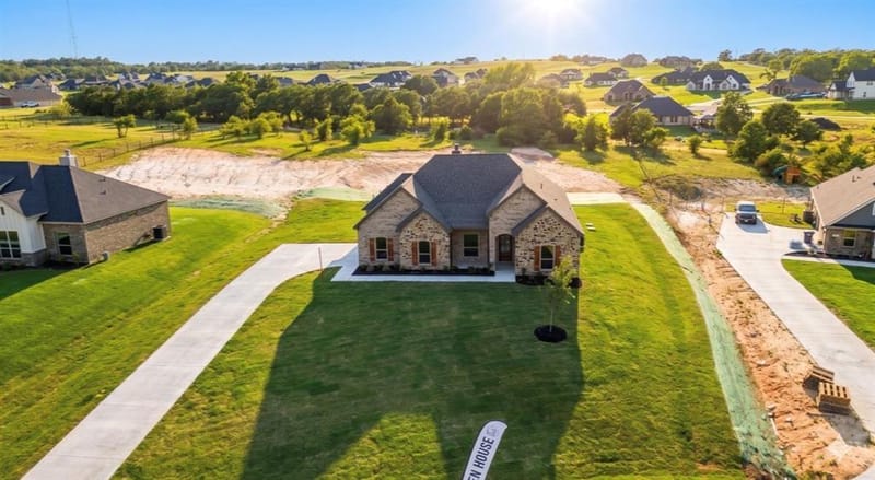 7021 Ranch View Place, Springtown TX 76082 - Photo 2