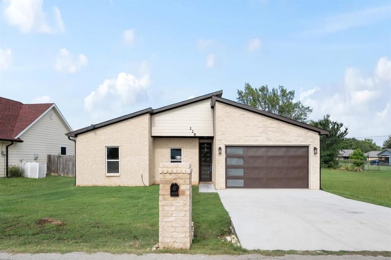 228 E Windjammer Road, Gun Barrel City TX 75156 - Photo 18