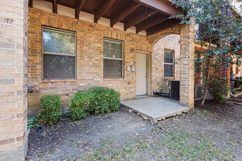 1530 Biltmore Lane, Irving TX 75063 - Photo 13