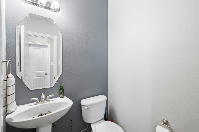 1530 Biltmore Lane, Irving TX 75063 - Photo 14