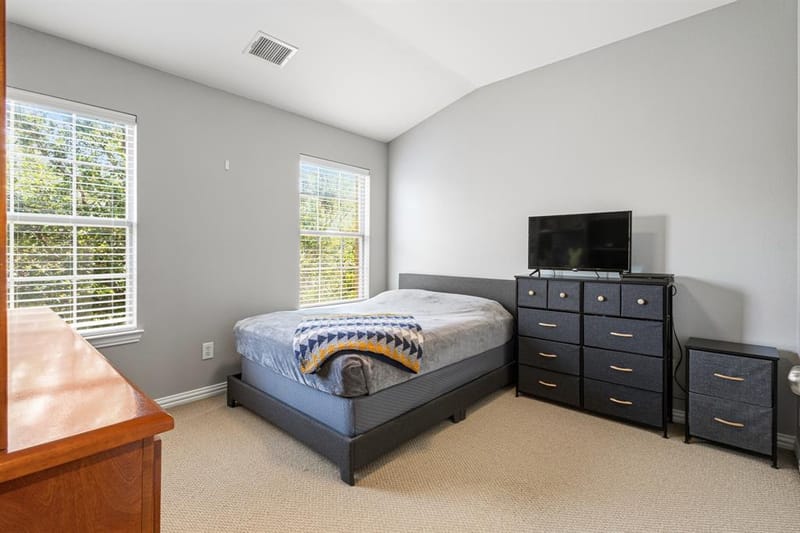 1530 Biltmore Lane, Irving TX 75063 - Photo 18