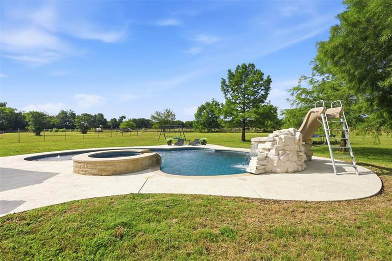 9390 Lakeridge Drive, Princeton TX 75407 - Photo 9