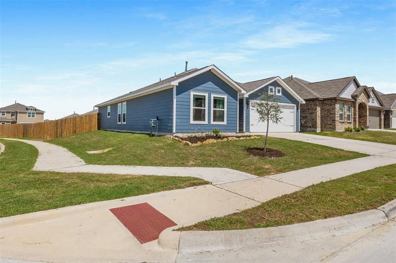 932 American Flyer Boulevard, Fort Worth TX 76108 - Photo 3