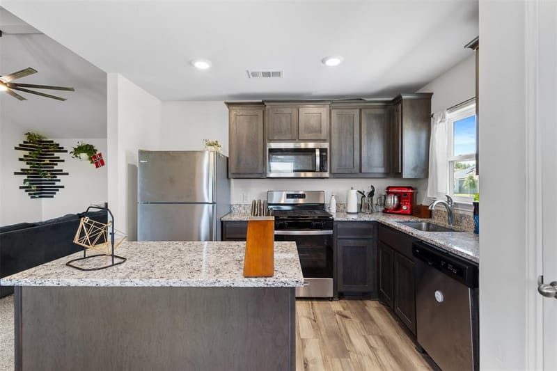 932 American Flyer Boulevard, Fort Worth TX 76108 - Photo 11