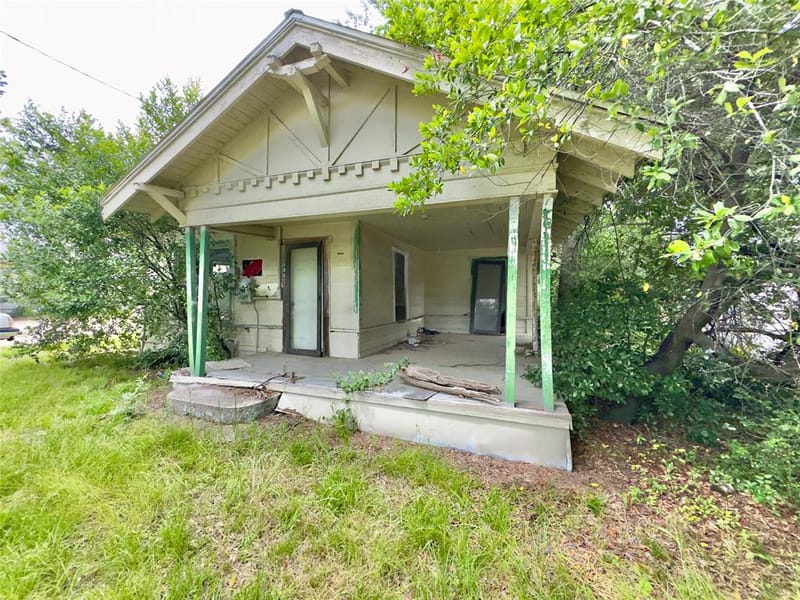 606 Houston Street, Sulphur Springs TX 75482