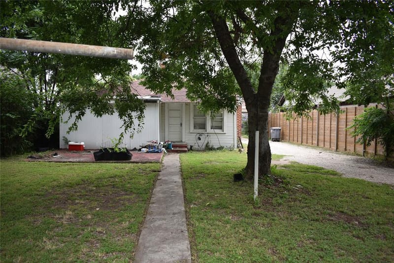 811 Buckalew Street, Dallas TX 75208 - Photo 32