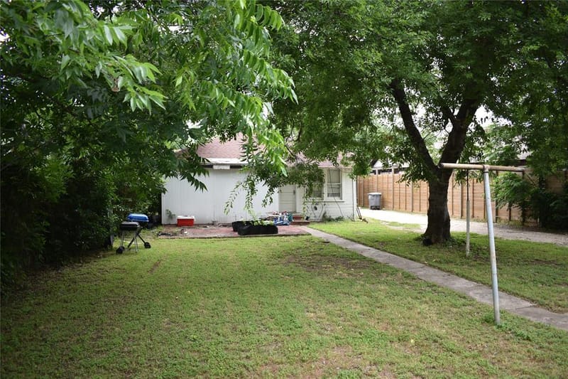 811 Buckalew Street, Dallas TX 75208 - Photo 34
