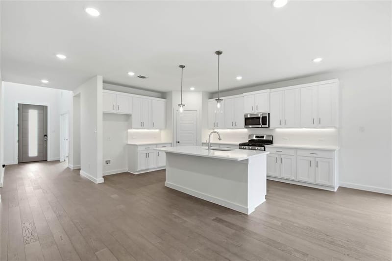 4641 Commack Drive, Fort Worth TX 76135 - Photo 14