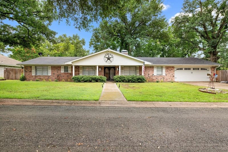 725 W BLAIR ST, Mineola TX 75773
