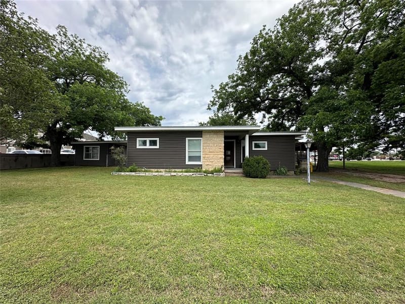 7350 Highway 67 # 377N, Comanche TX 76442