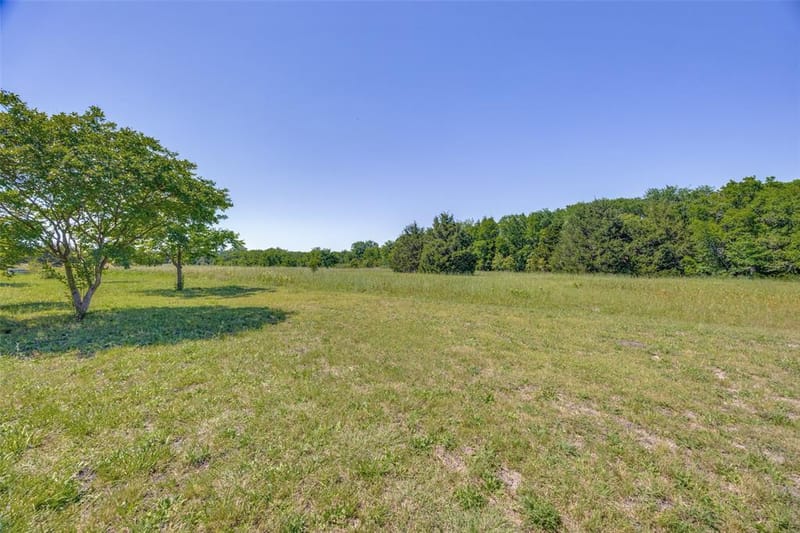 744 County Road 4910, Trenton TX 75490 - Photo 36
