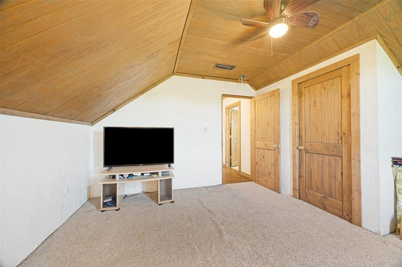 744 County Road 4910, Trenton TX 75490 - Photo 29