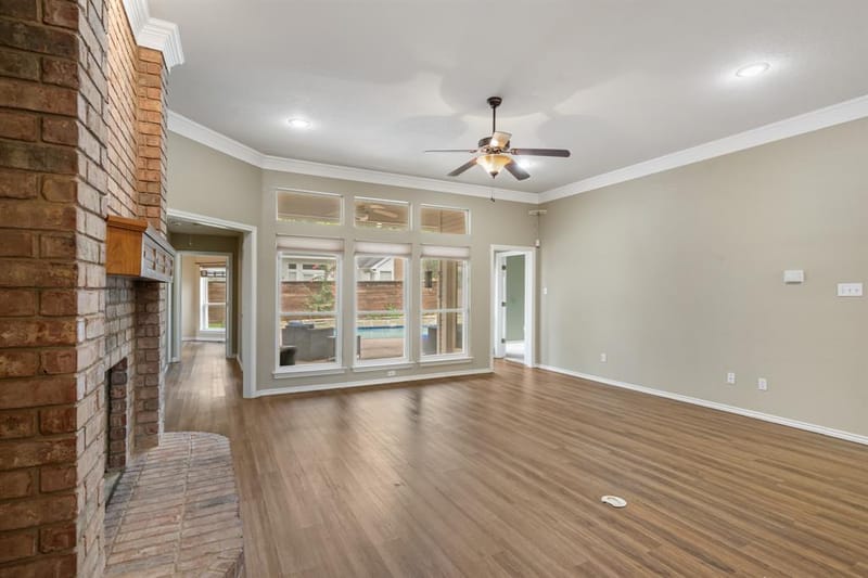 3317 Tiverton Court, Arlington TX 76001 - Photo 9