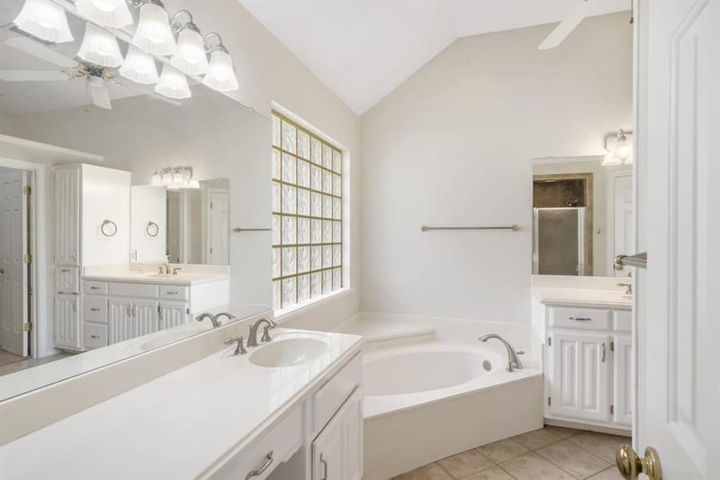 3317 Tiverton Court, Arlington TX 76001 - Photo 15