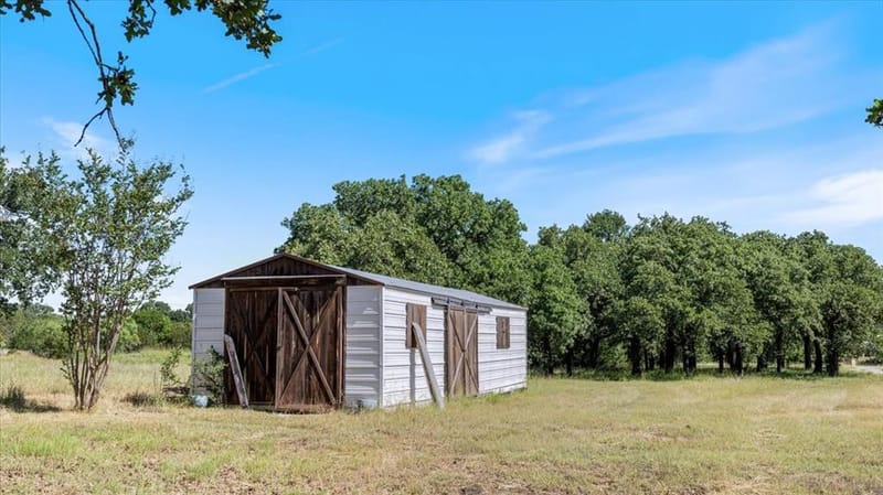 12152 County Road 156, Bluff Dale TX 76433 - Photo 3