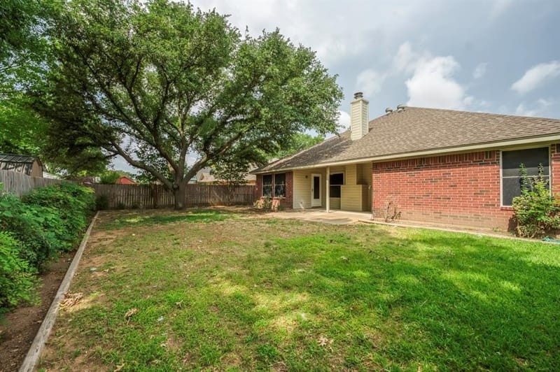 320 Shane Lane, Burleson TX 76028 - Photo 22