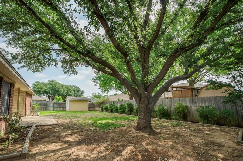320 Shane Lane, Burleson TX 76028 - Photo 24