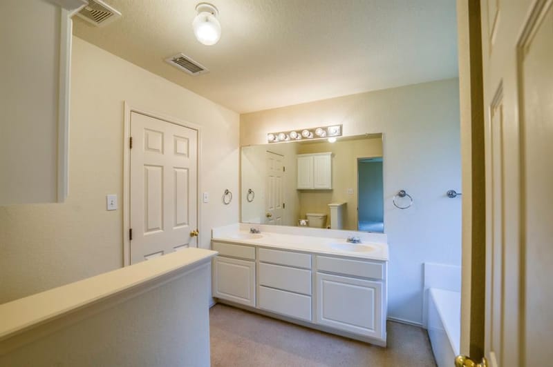320 Shane Lane, Burleson TX 76028 - Photo 19
