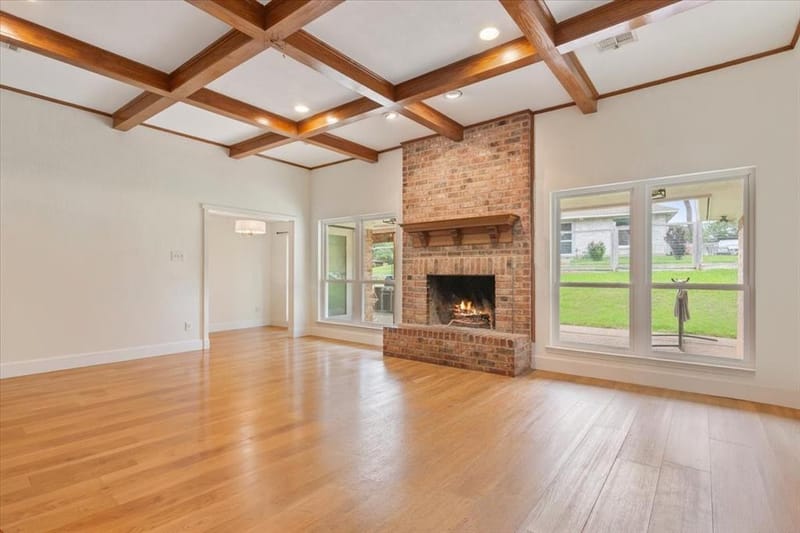 10025 Forest View Drive, Woodway TX 76712 - Photo 5
