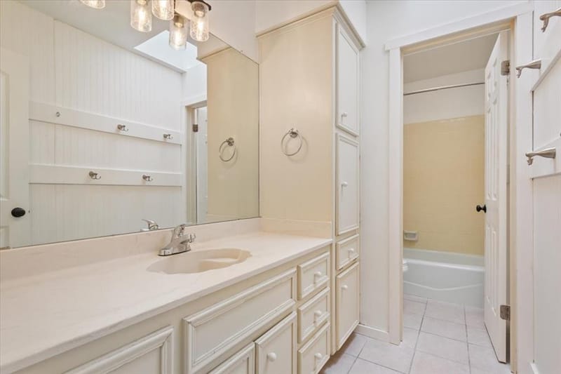 10025 Forest View Drive, Woodway TX 76712 - Photo 30