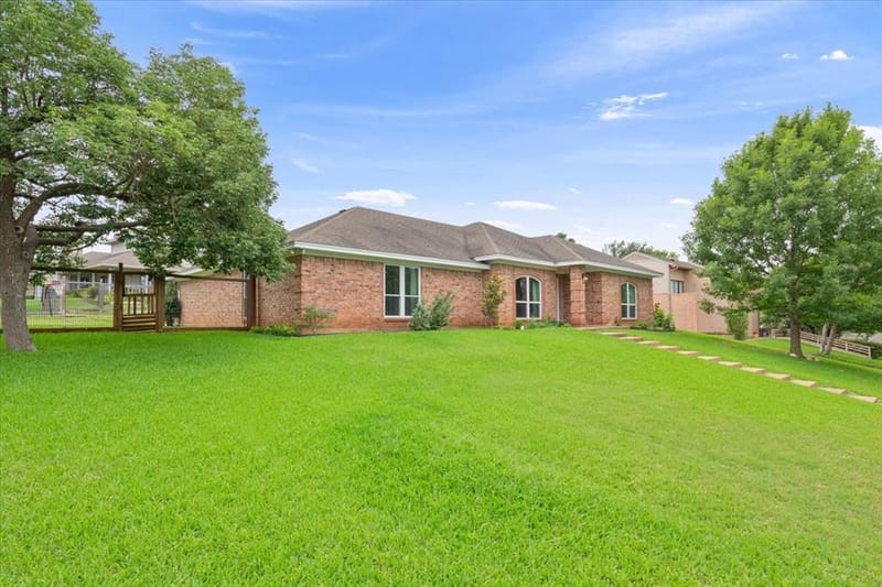 10025 Forest View Drive, Woodway TX 76712 - Photo 34