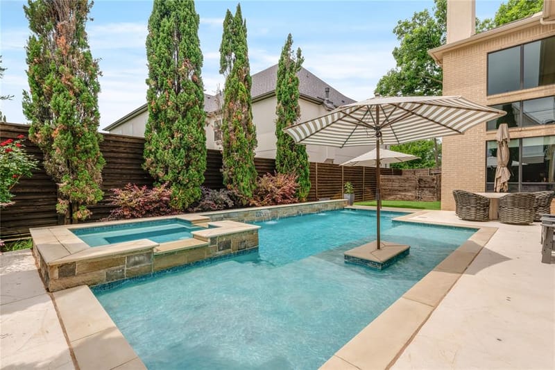 6910 Huff Trail, Dallas TX 75214