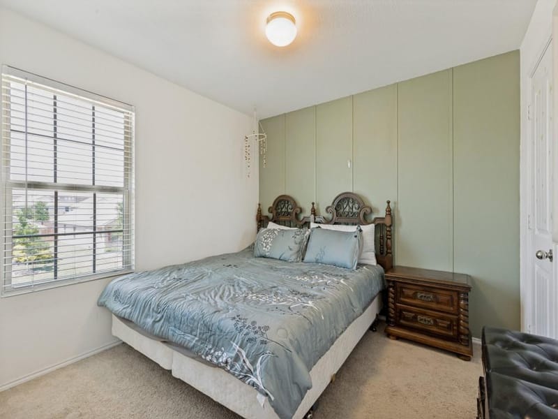409 Falling Star Drive, Fort Worth TX 76052 - Photo 10