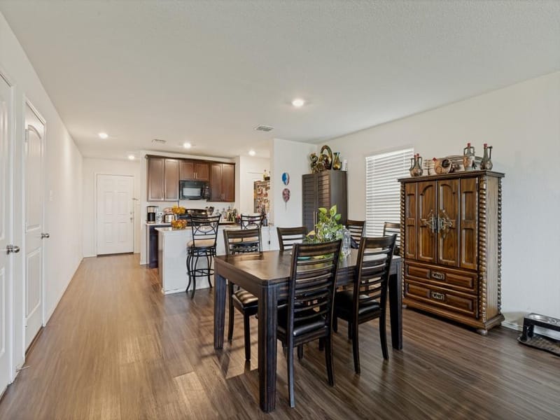 409 Falling Star Drive, Fort Worth TX 76052 - Photo 4