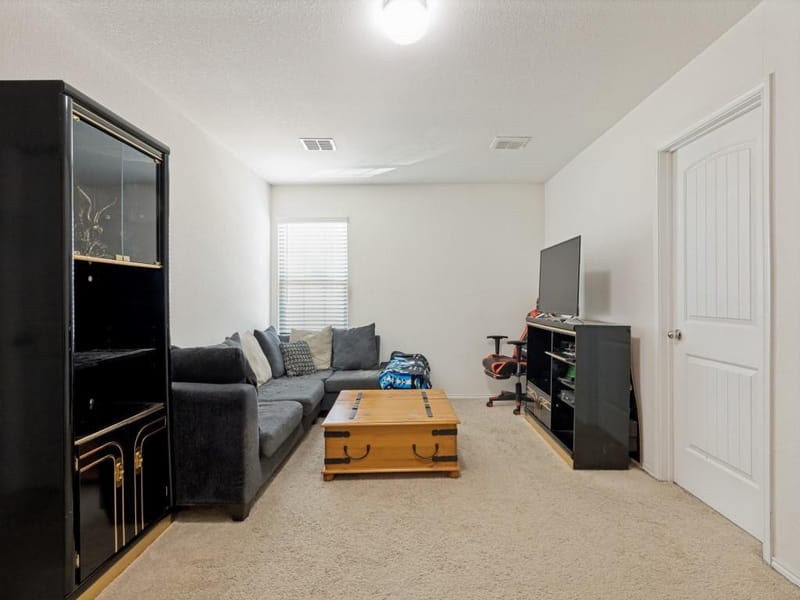 409 Falling Star Drive, Fort Worth TX 76052 - Photo 8