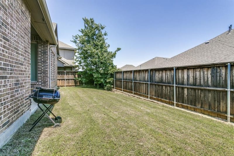7906 Gulfstream Lane, Irving TX 75063 - Photo 32