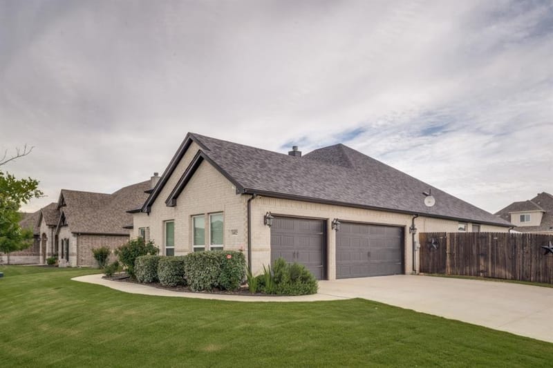 14825 Crystal Spring Drive, Justin TX 76247 - Photo 3