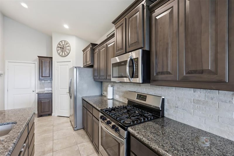 512 Dunster Lane, Saginaw TX 76131 - Photo 12