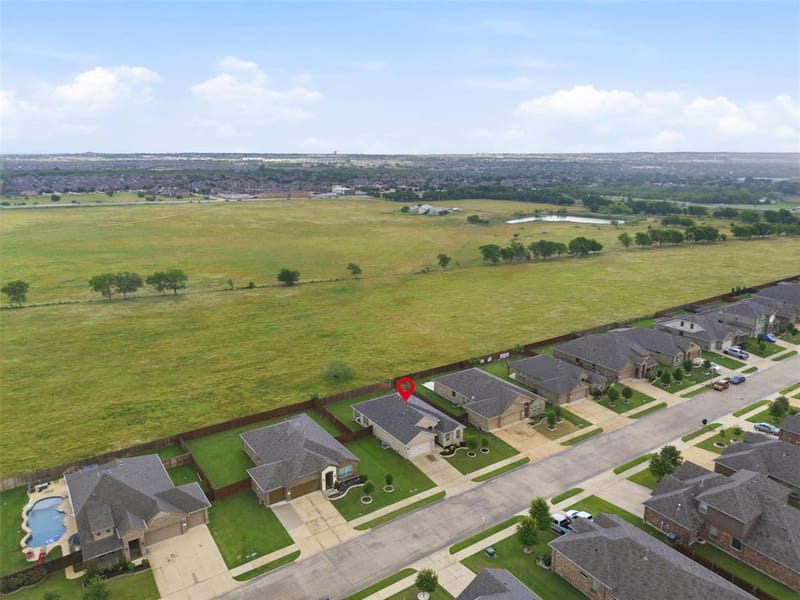 512 Dunster Lane, Saginaw TX 76131 - Photo 29
