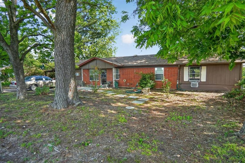 615 W North Street, Blossom TX 75416 - Photo 3