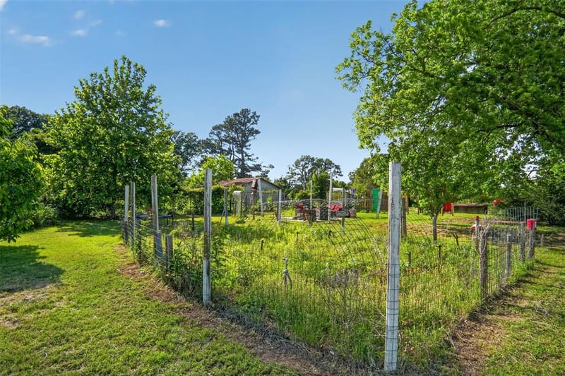 615 W North Street, Blossom TX 75416 - Photo 25